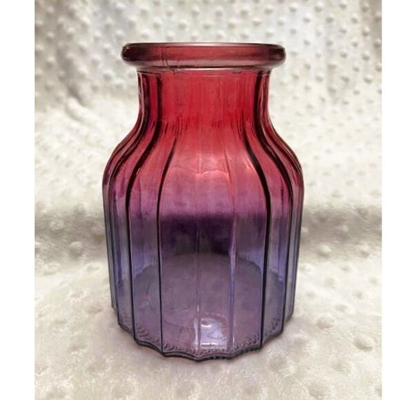 Vintage Greenbrier Ombre (Cranberry, Purple, Violet, Blue) Ribbed Glass Vase - Picture 1 of 5
